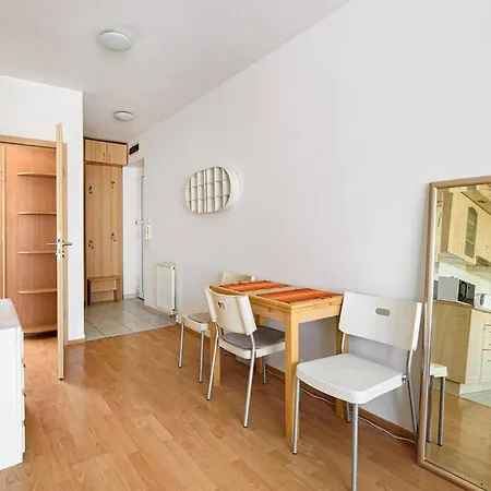 Lovely In Centre For 4 Guests