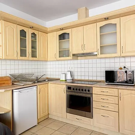 Lovely In Centre For 4 Guests * Budapest