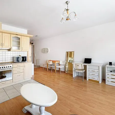 Lovely In Centre For 4 Guests Budapest