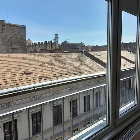 Apartment Lovely In Centre For 4 Guests